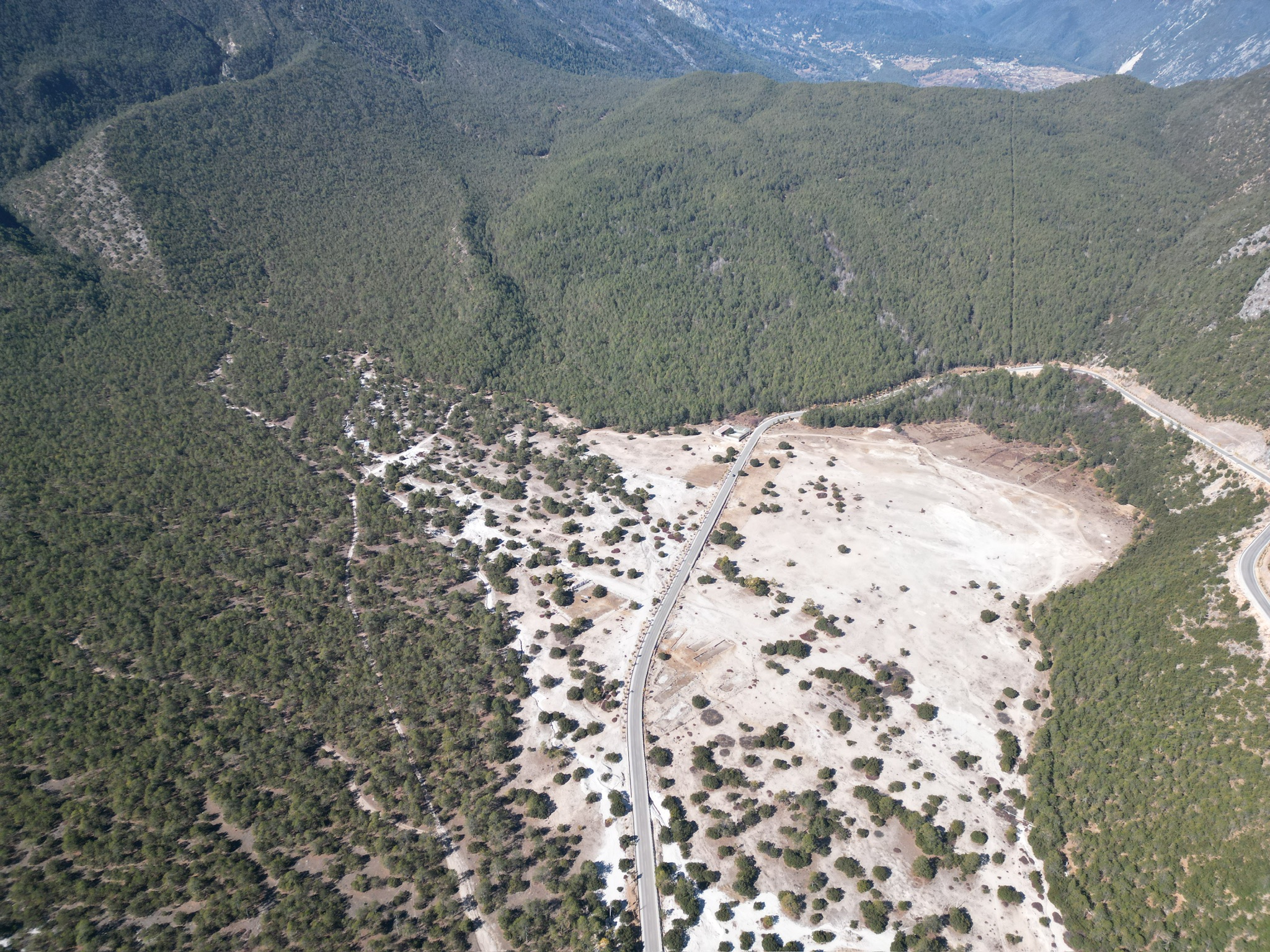 哈巴雪山营地选址实景1